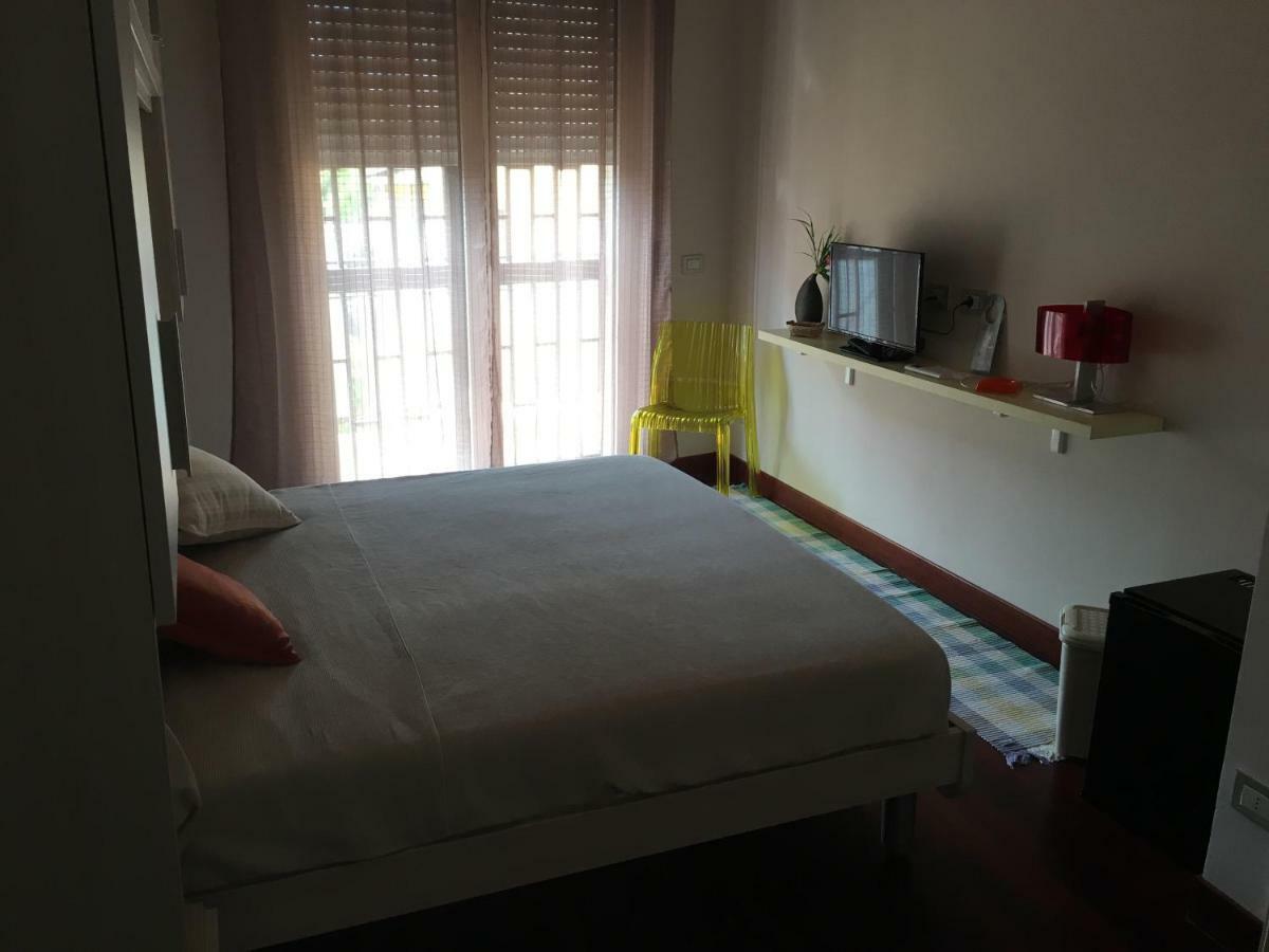 Gioviale Rooms Portici Exterior photo